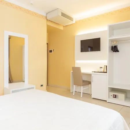 Hotel University 3* Bolonya