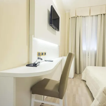 Hotel University Otel