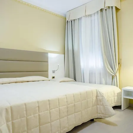 Hotel University Otel