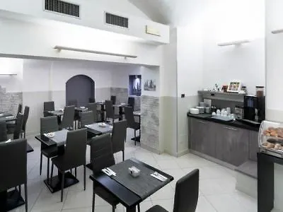 Otel Hotel University Bolonya